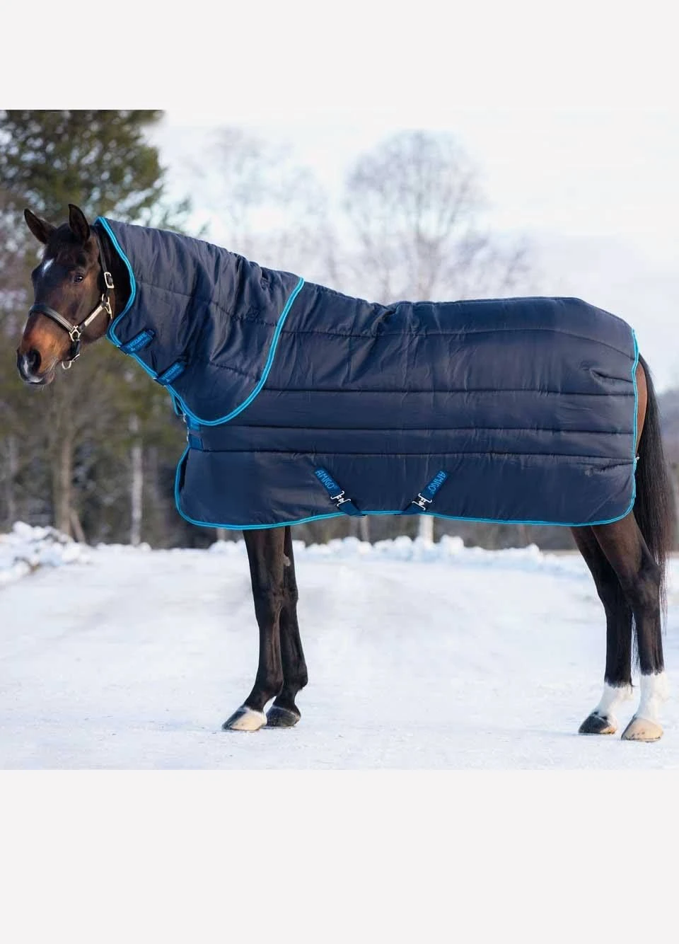 Amigo Insulator Plus Super Heavy 550g Stable Rug - Navy - Image 2